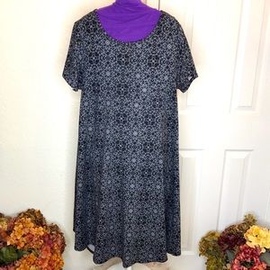 LulaRoe Black Print Carly High Low Size Medium